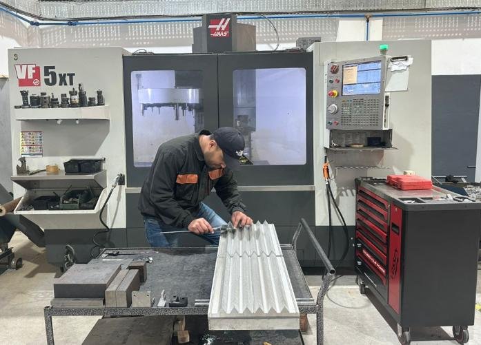 HAAS VF5XT